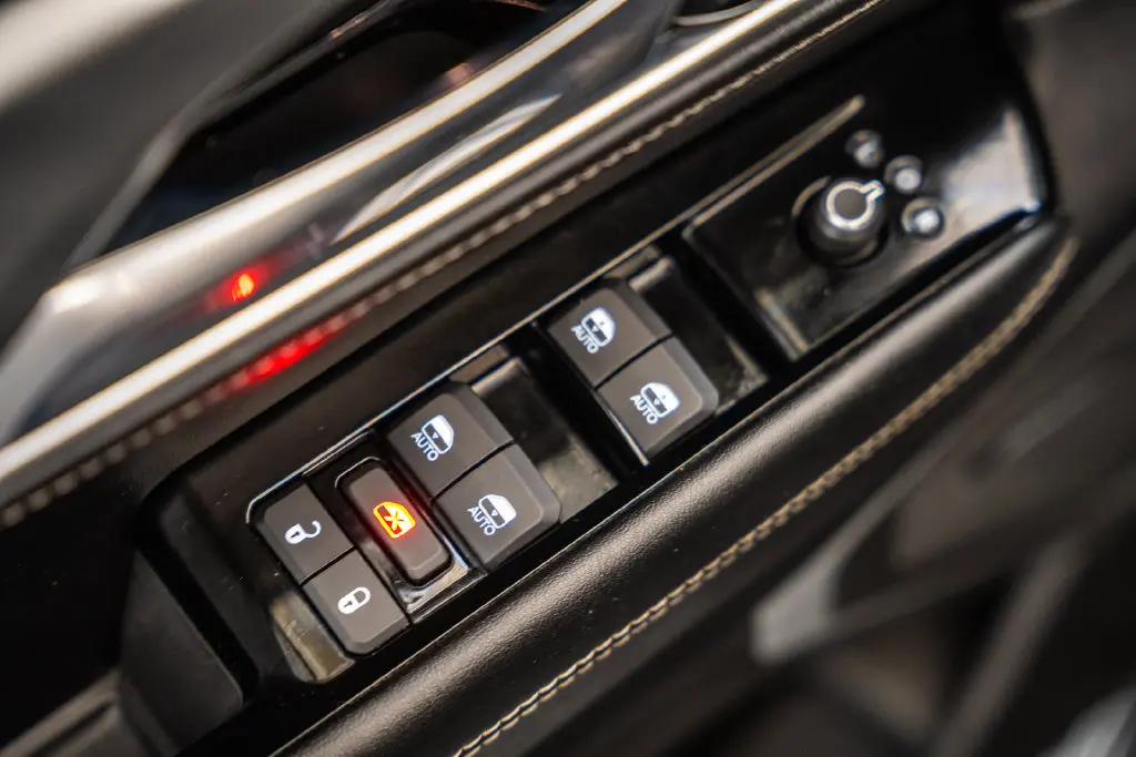 2024 Jeep Wagoneer - $27,000