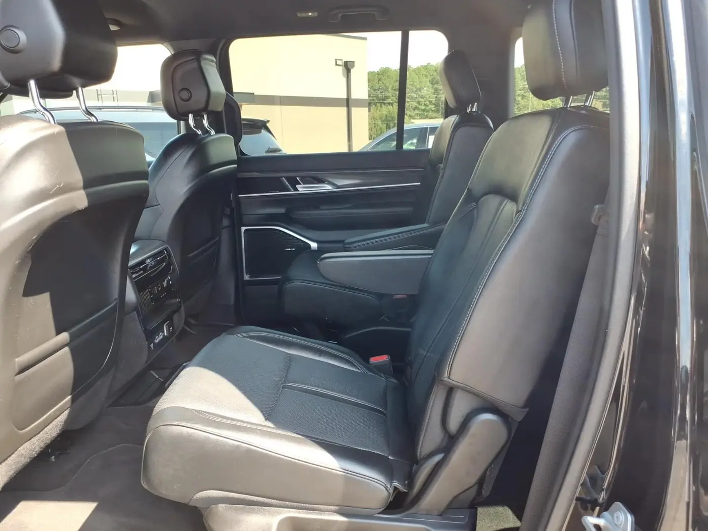 2024 Jeep Wagoneer