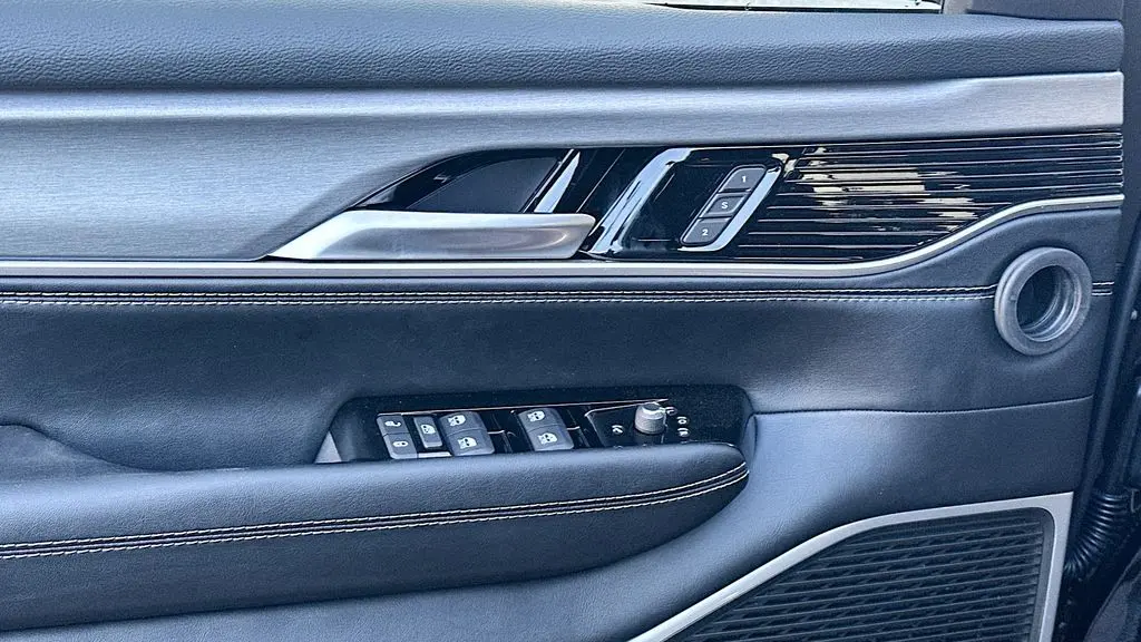 2025 Jeep Wagoneer Series II