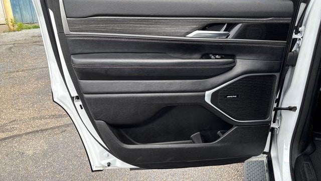 2023 Jeep Wagoneer Carbide