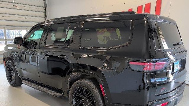 2023 Jeep Wagoneer Carbide