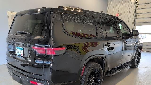 2023 Jeep Wagoneer Carbide