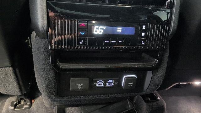 2023 Jeep Wagoneer Carbide