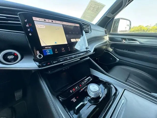 2025 Jeep Wagoneer - $44,700