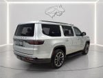 2023 Wagoneer Thumbnail 5