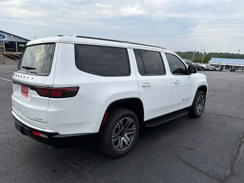 2024 Jeep Wagoneer - $39,444