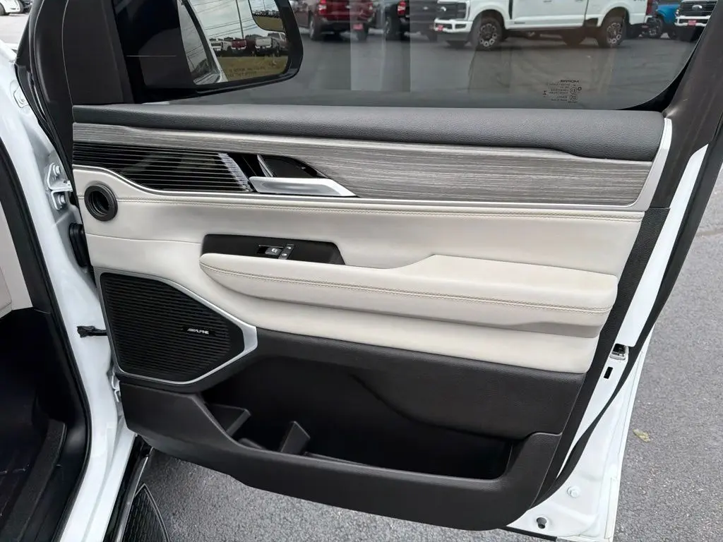 2024 Jeep Wagoneer - $39,444