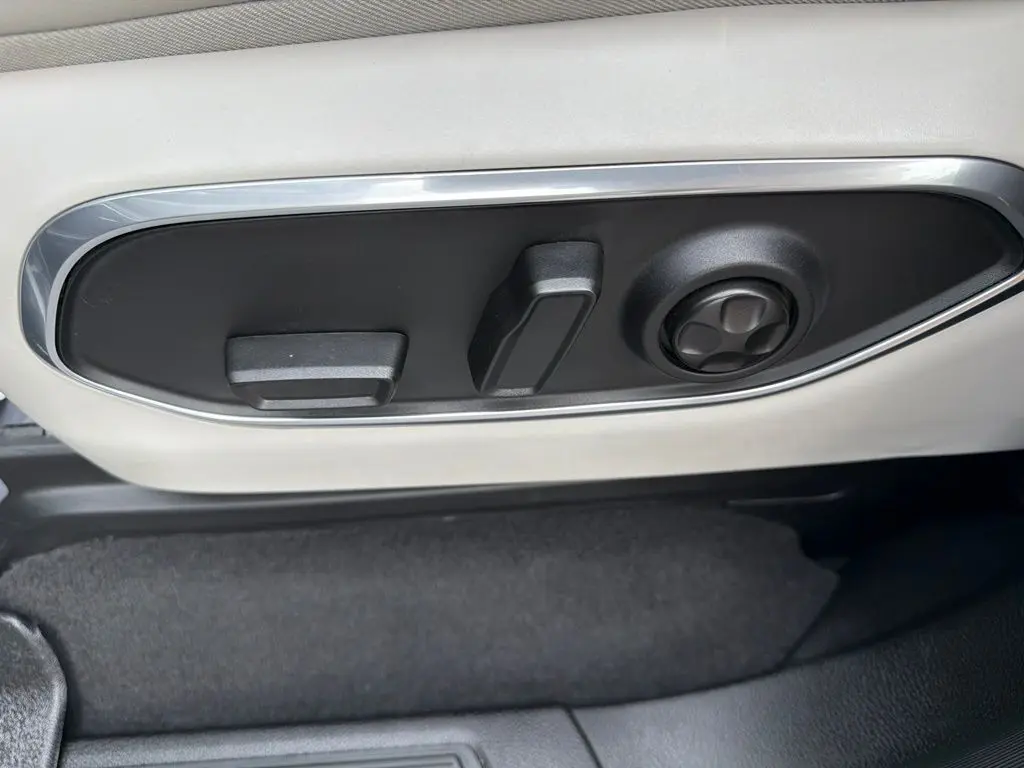 2024 Jeep Wagoneer - $39,444