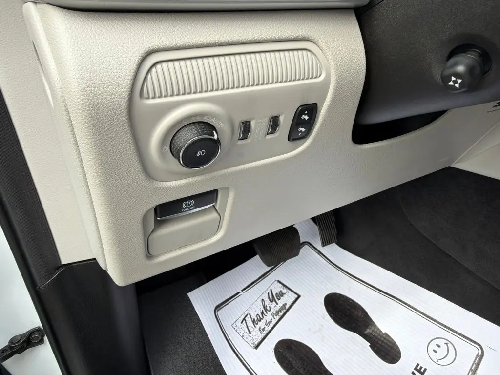 2024 Jeep Wagoneer - $39,444