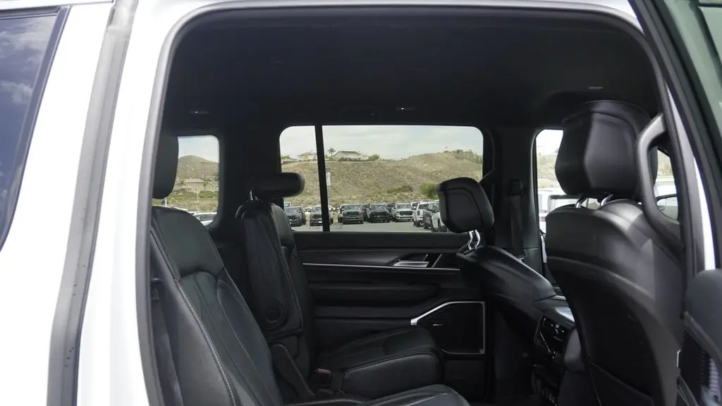 2024 Jeep Wagoneer Series II