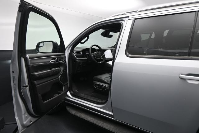 2025 Jeep Wagoneer - $49,885