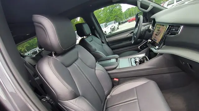 2026 Jeep Grand Wagoneer Limited Reserve