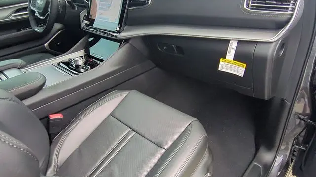 2026 Jeep Grand Wagoneer Limited Reserve