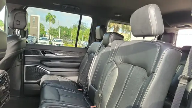 2022 Jeep Wagoneer Series II