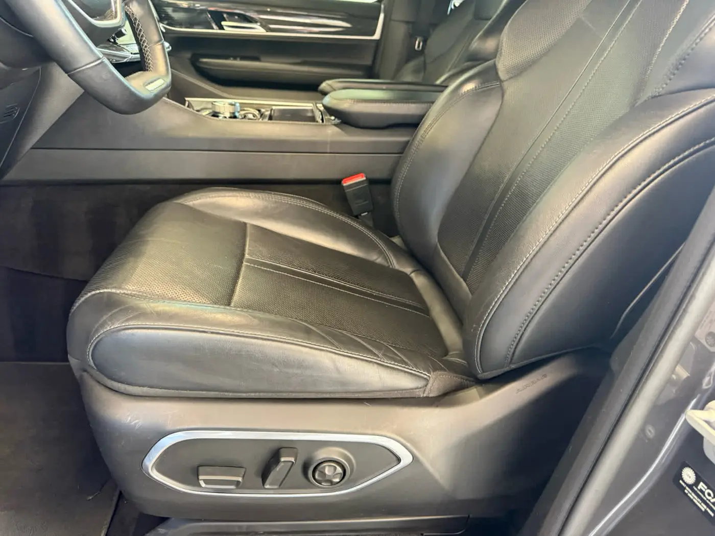 2022 Jeep Wagoneer - $33,900