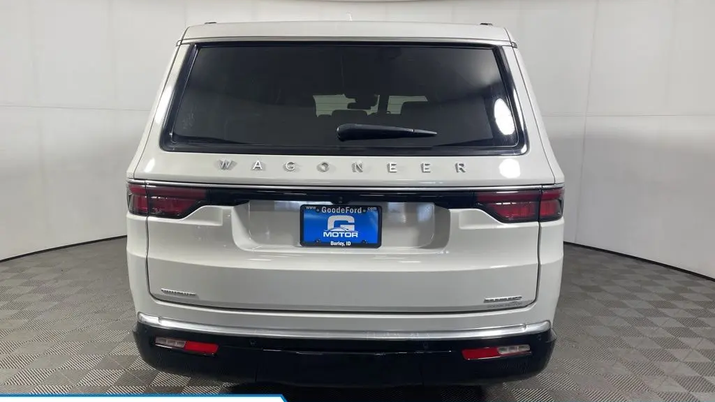 2022 Jeep Wagoneer Series II Carbide