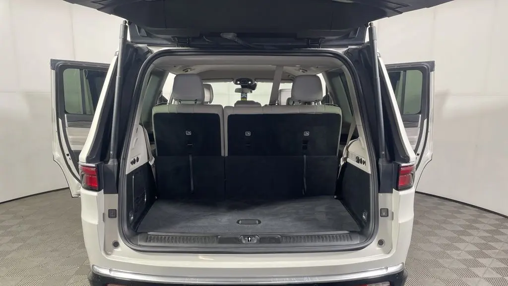 2022 Jeep Wagoneer Series II Carbide