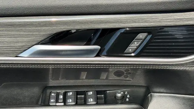 2022 Jeep Wagoneer Series II Carbide