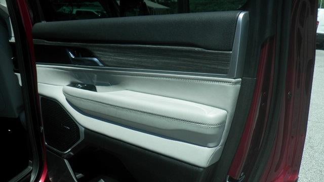 2022 Jeep Wagoneer Series II Carbide