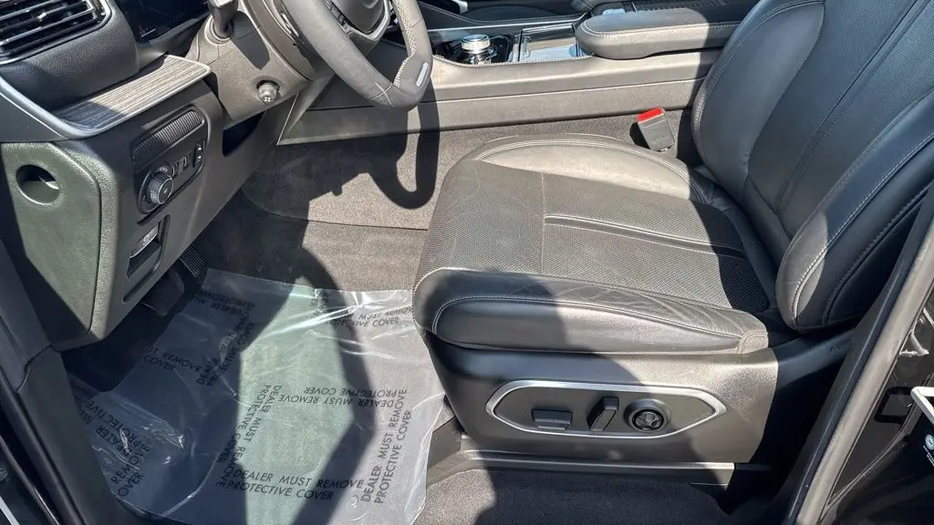 2022 Jeep Wagoneer Series II Carbide