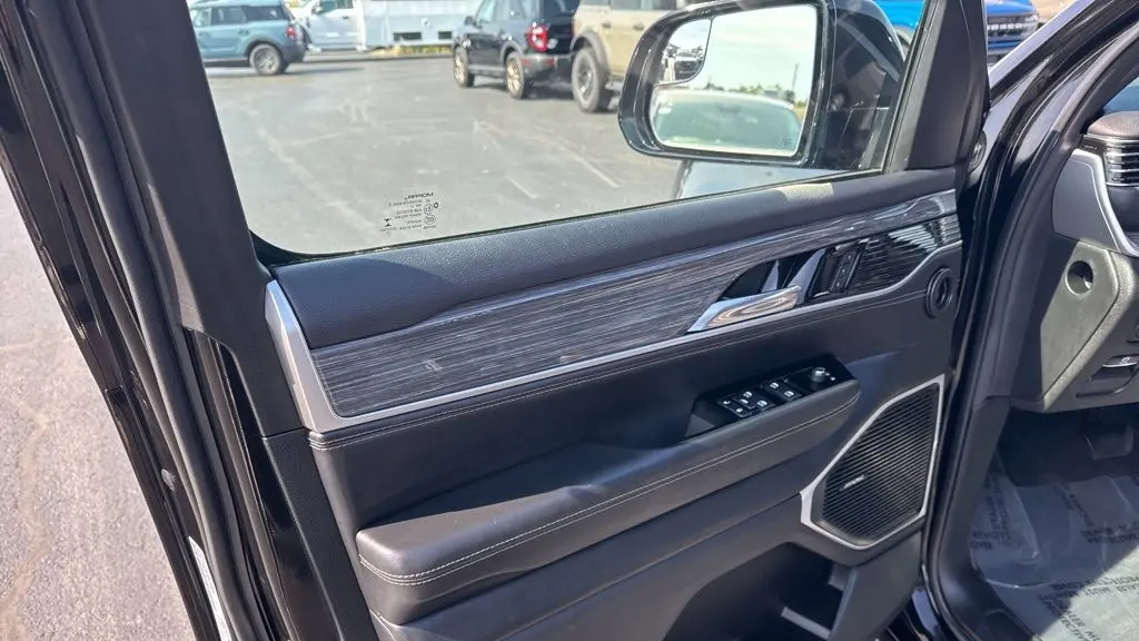 2022 Jeep Wagoneer Series II Carbide