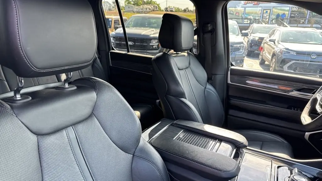 2022 Jeep Wagoneer Series II Carbide