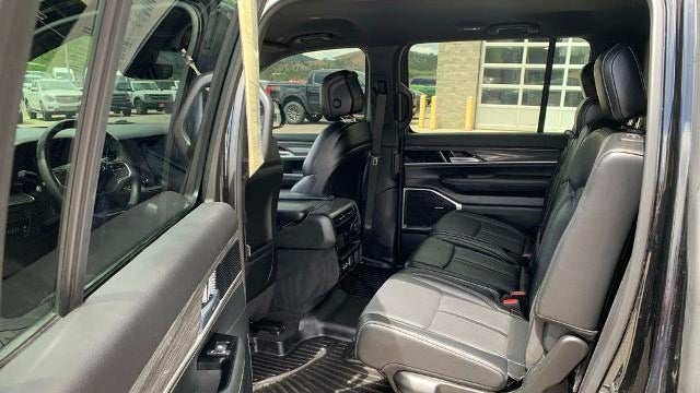 2022 Jeep Wagoneer Series II Carbide