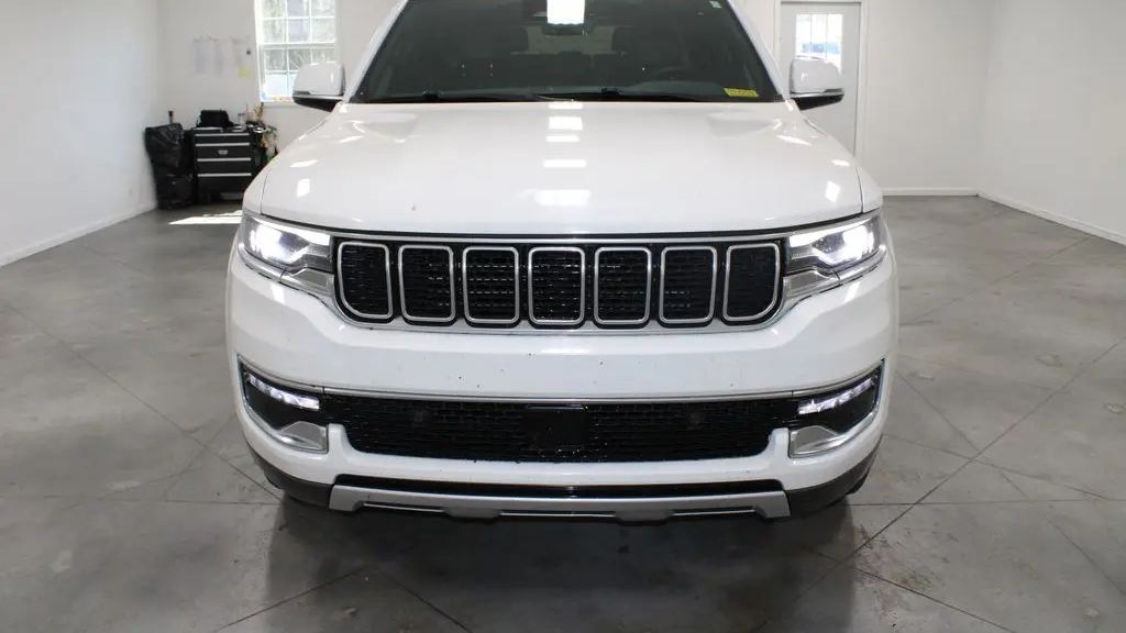 2022 Jeep Wagoneer Series II Carbide