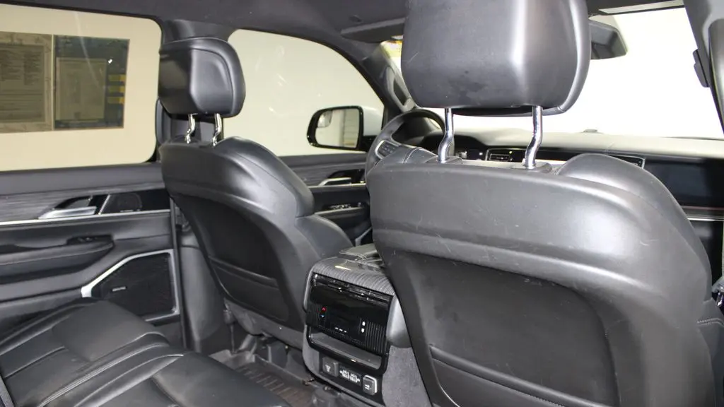2022 Jeep Wagoneer Series II Carbide