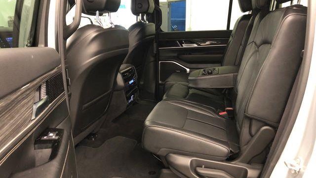 2022 Jeep Wagoneer Series II Carbide
