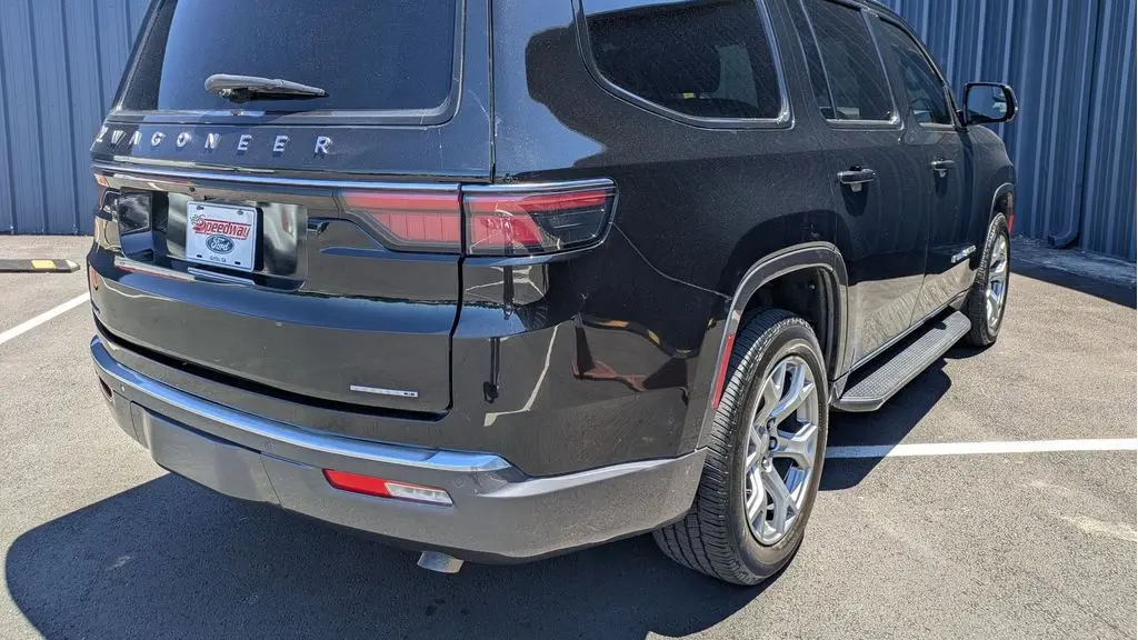 2022 Jeep Wagoneer Series II