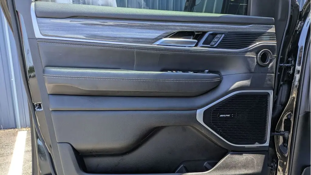 2022 Jeep Wagoneer Series II