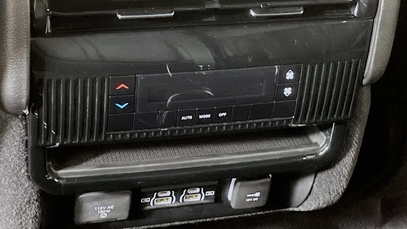 2022 Jeep Wagoneer Series II Carbide