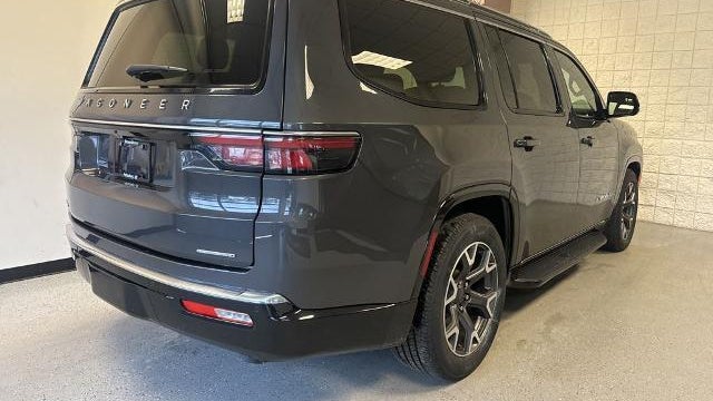 2023 Jeep Wagoneer Series III