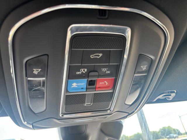 2024 Jeep Wagoneer - $40,425