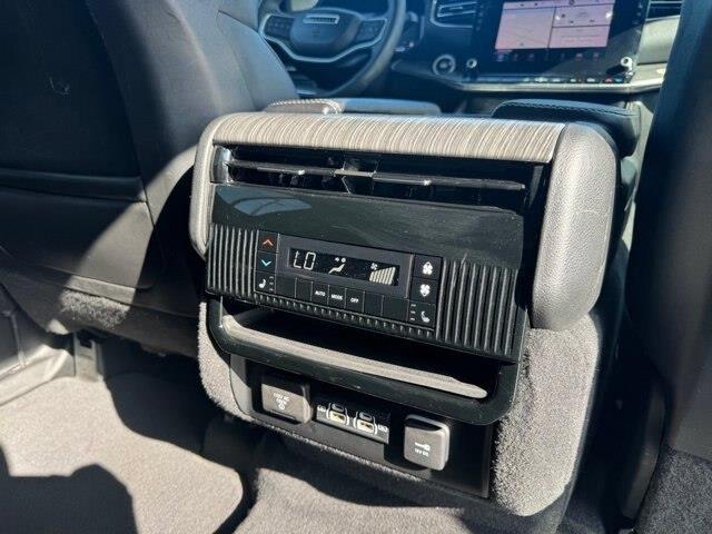 2023 Jeep Wagoneer - $40,000