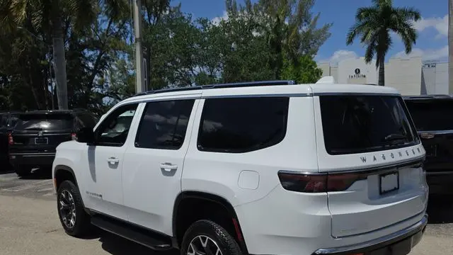 2023 Jeep Wagoneer Series III