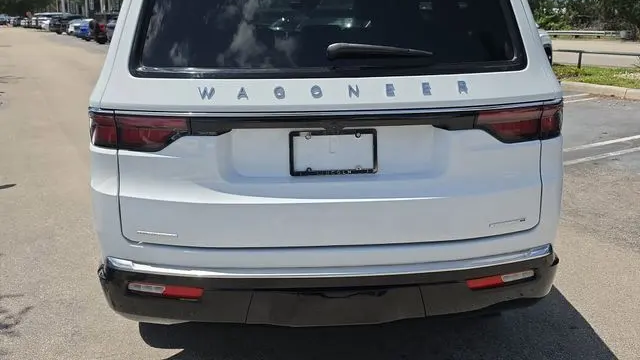 2023 Jeep Wagoneer Series III