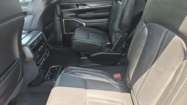 2023 Jeep Wagoneer Series III