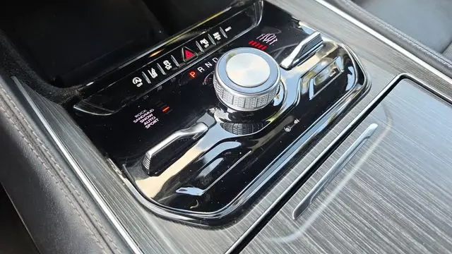 2023 Jeep Wagoneer Series III