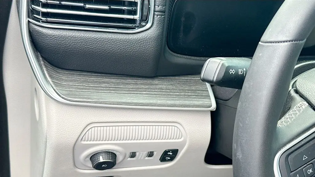 2023 Jeep Wagoneer Series III