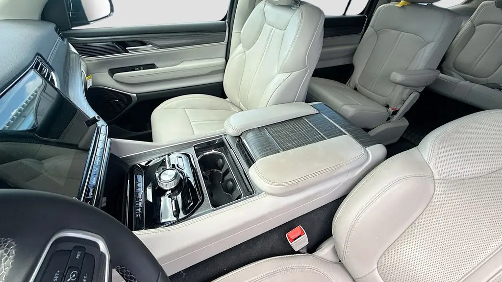 2023 Jeep Wagoneer Series III