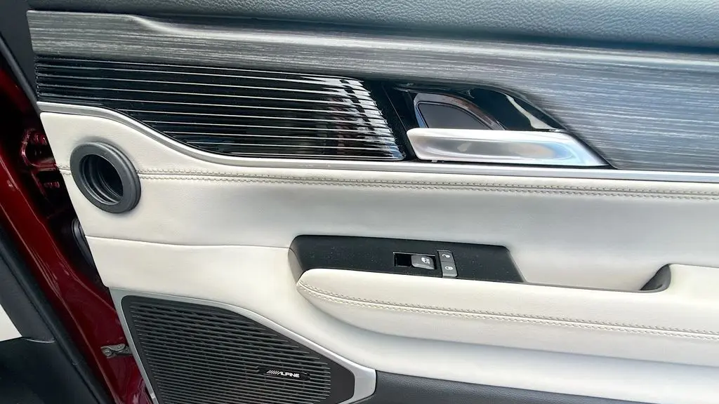 2023 Jeep Wagoneer Series III