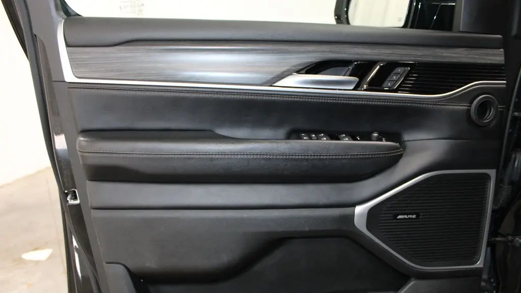 2024 Jeep Wagoneer Series III