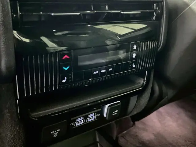 2024 Jeep Wagoneer - $38,900