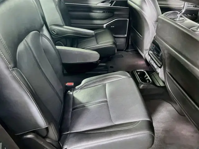 2024 Jeep Wagoneer - $38,900