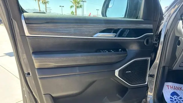 2023 Jeep Wagoneer Series III