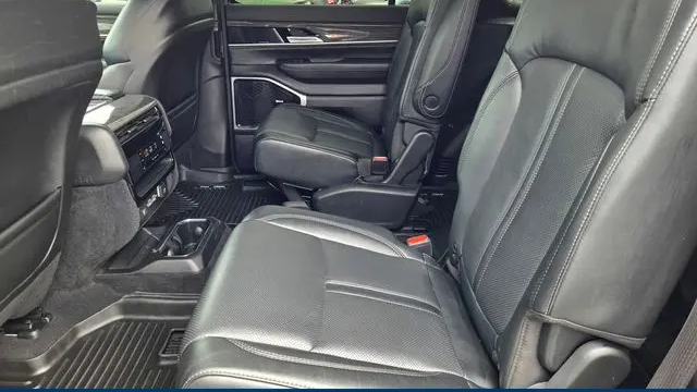 2022 Jeep Wagoneer Series III Carbide