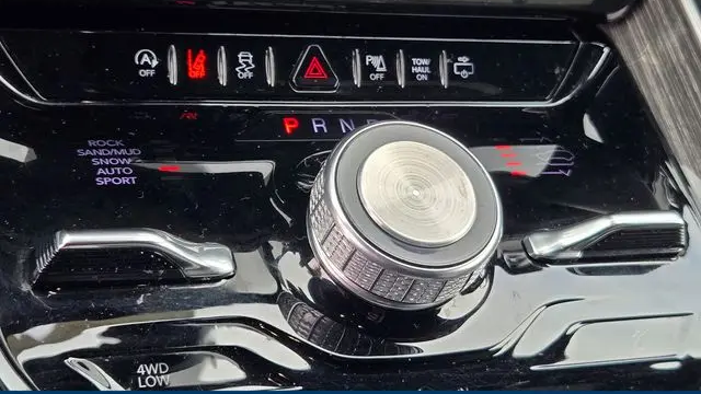 2022 Jeep Wagoneer Series III Carbide