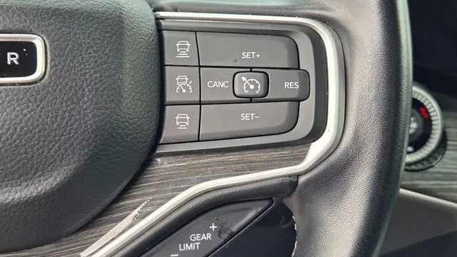 2022 Jeep Wagoneer Series III Carbide